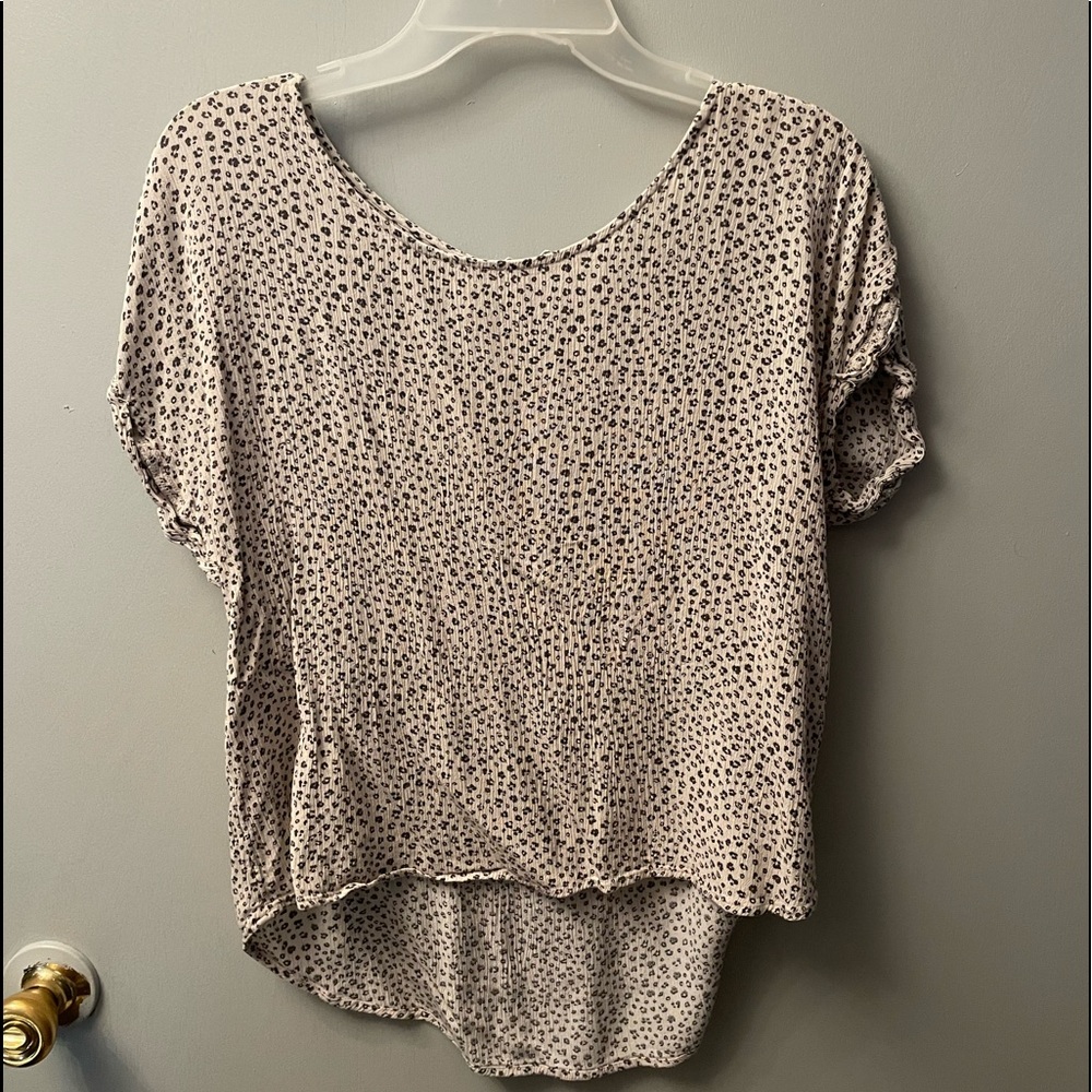 Hippie Rose t-shirt with zipper on back